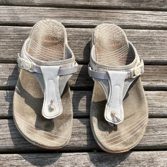 Merrell Womens White Sandals/Slides - Size 7M - Picture 1 of 13